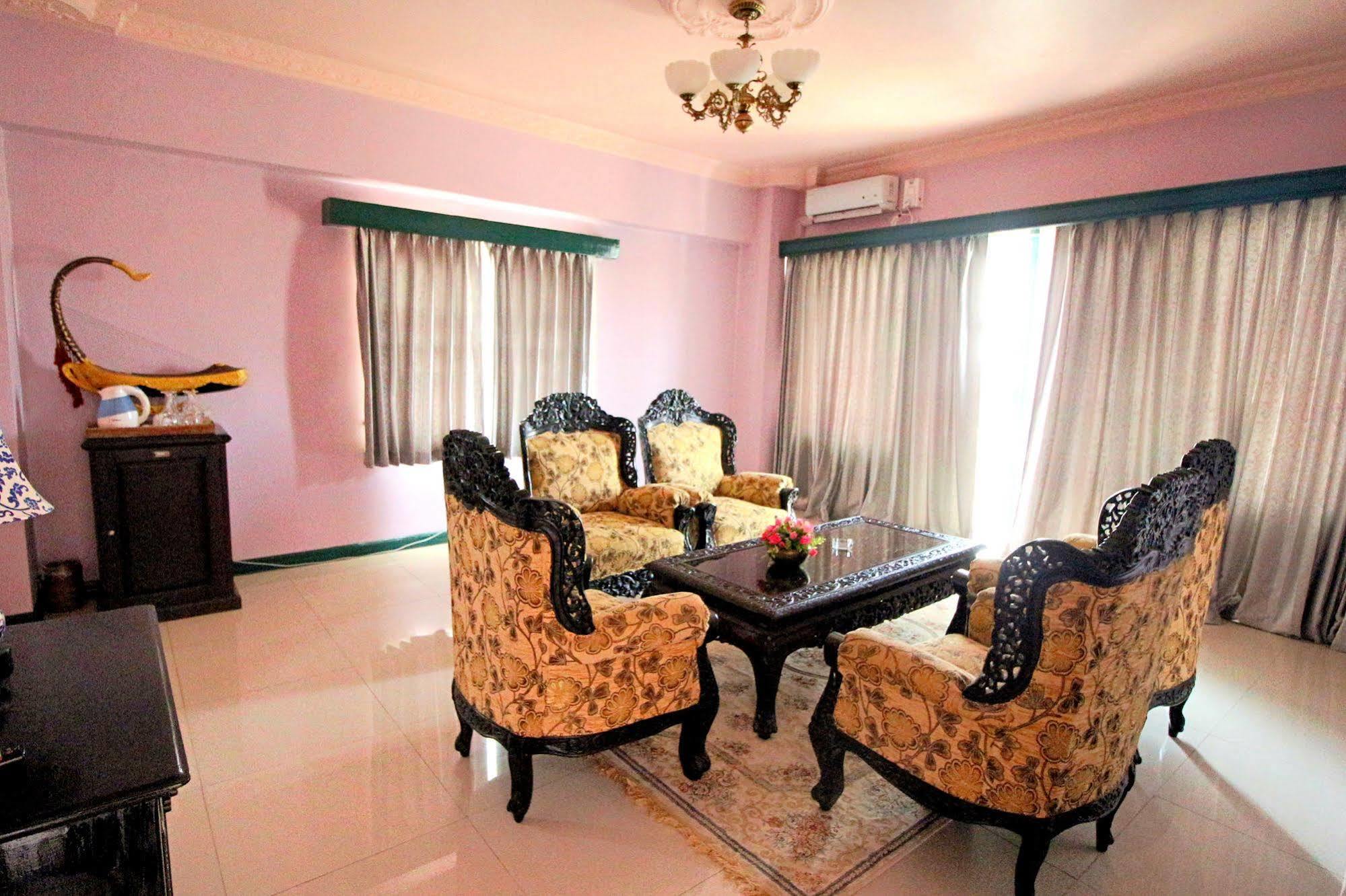 Hotel International